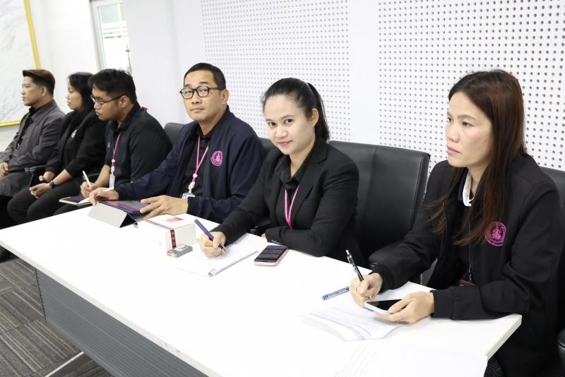 นางสาวสุนีย์ ศรีส�