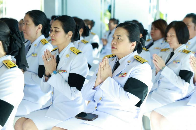 นางสาวสุนีย์ ศรีส�