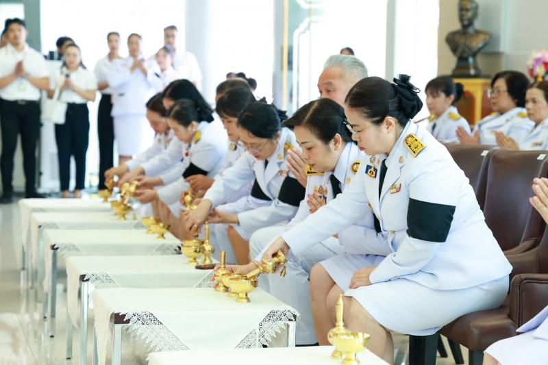 นางสาวสุนีย์ ศรีส�