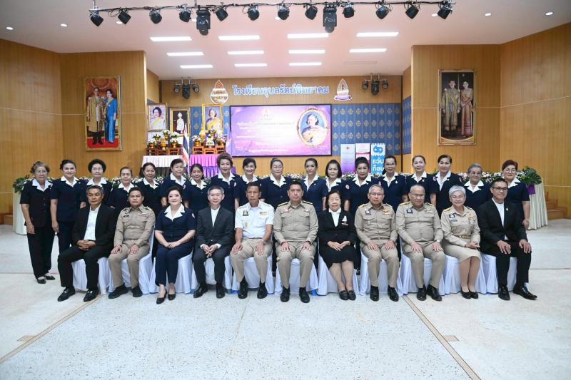 รมว.พม. เป็นประธาน�