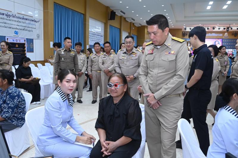 รมว.พม. เป็นประธาน�