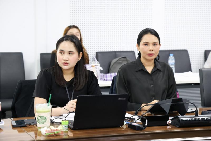 นางเตือนใจ คงสมบั�