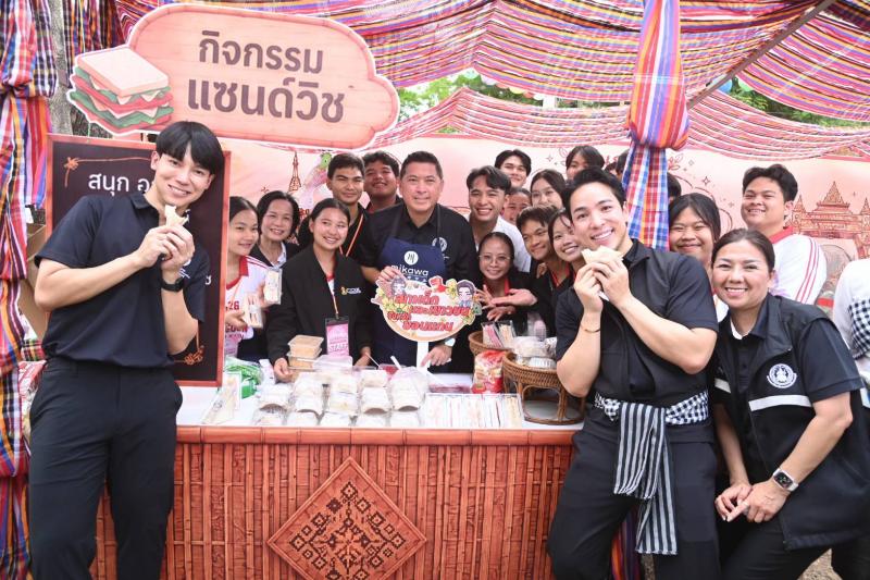 "รมว.ป๊อป นิกร โส�