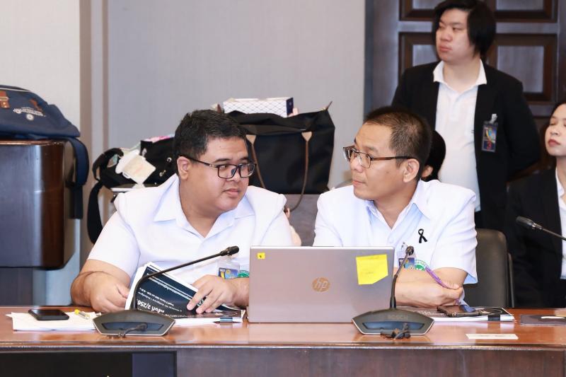 นางเตือนใจ คงสมบั�