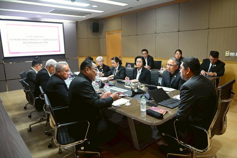 รมว.พม. เป็นประธาน�