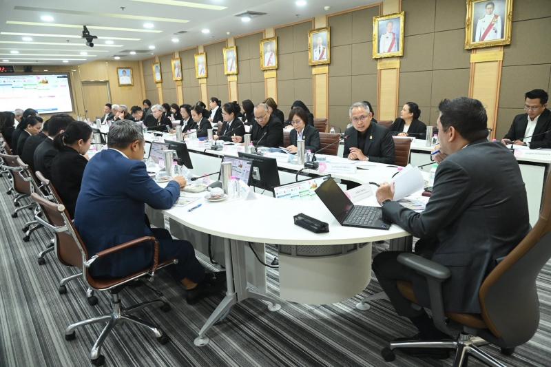 รมว.พม. เป็นประธาน�