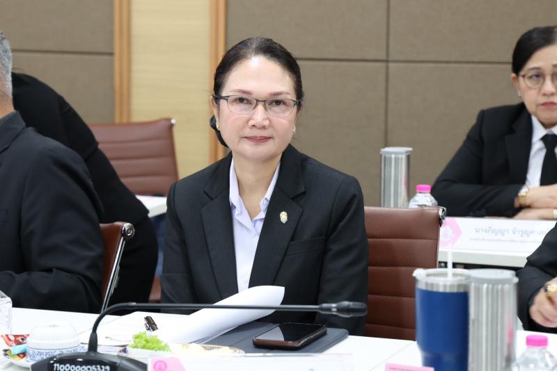 รมว.พม. เป็นประธาน�