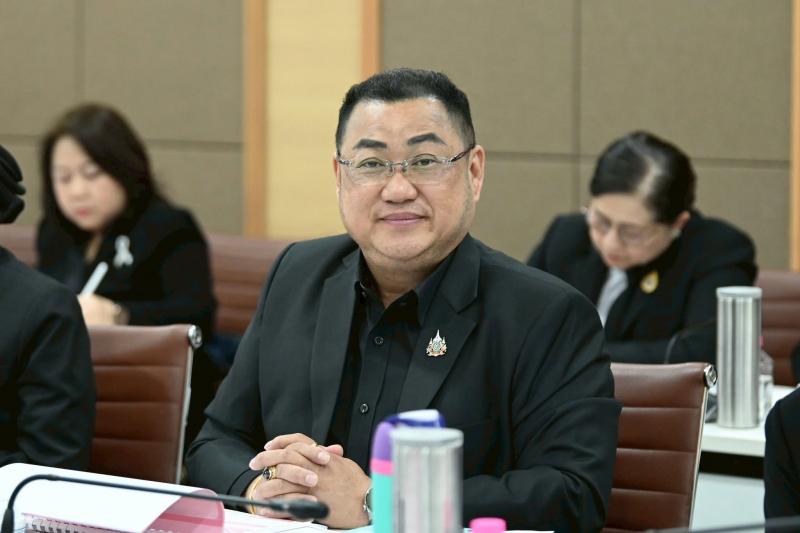 รมว.พม. เป็นประธาน�