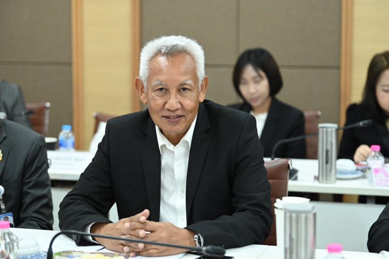 รมว.พม. เป็นประธาน�
