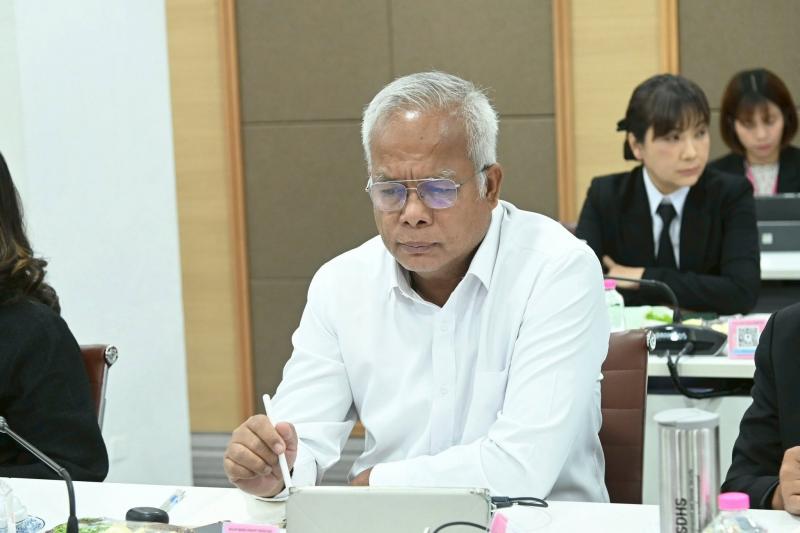 รมว.พม. เป็นประธาน�