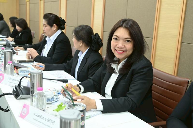รมว.พม. เป็นประธาน�