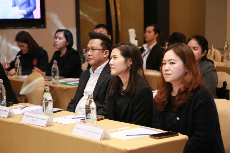 ปลัด พม. เป็นประธา�