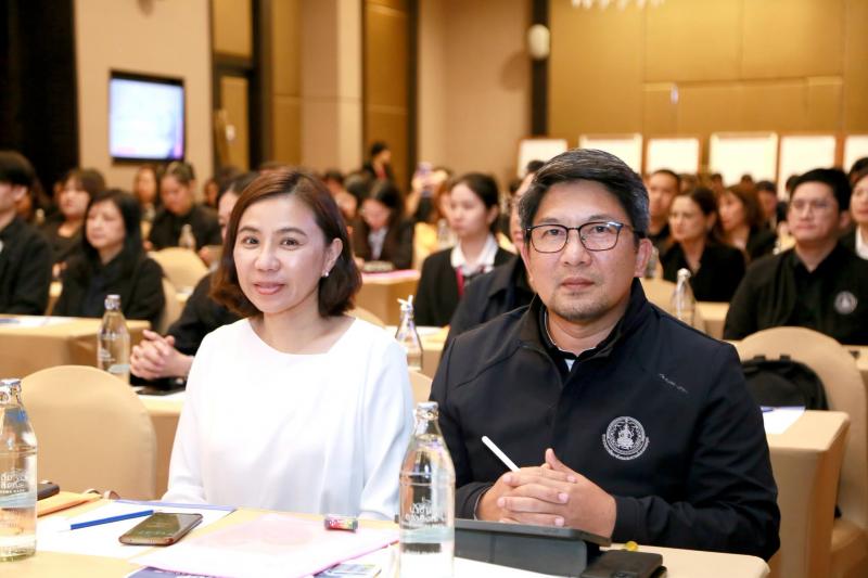 ปลัด พม. เป็นประธา�