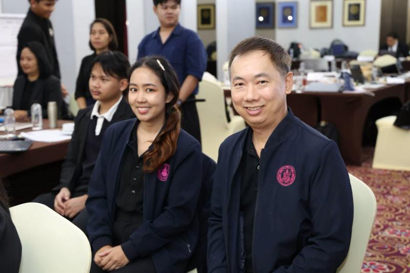 นางสาวนภาพร เมฆาผ�