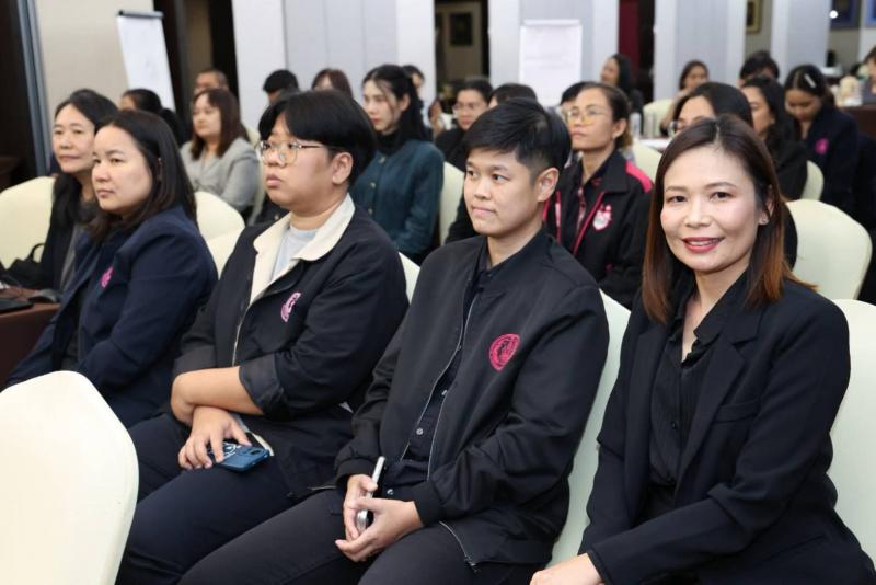 นางสาวนภาพร เมฆาผ�