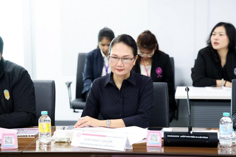 ปลัด พม. เป็นประธา�