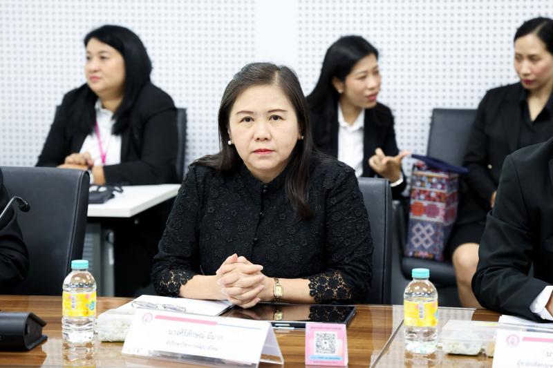 ปลัด พม. เป็นประธา�