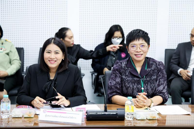 ปลัด พม. เป็นประธา�
