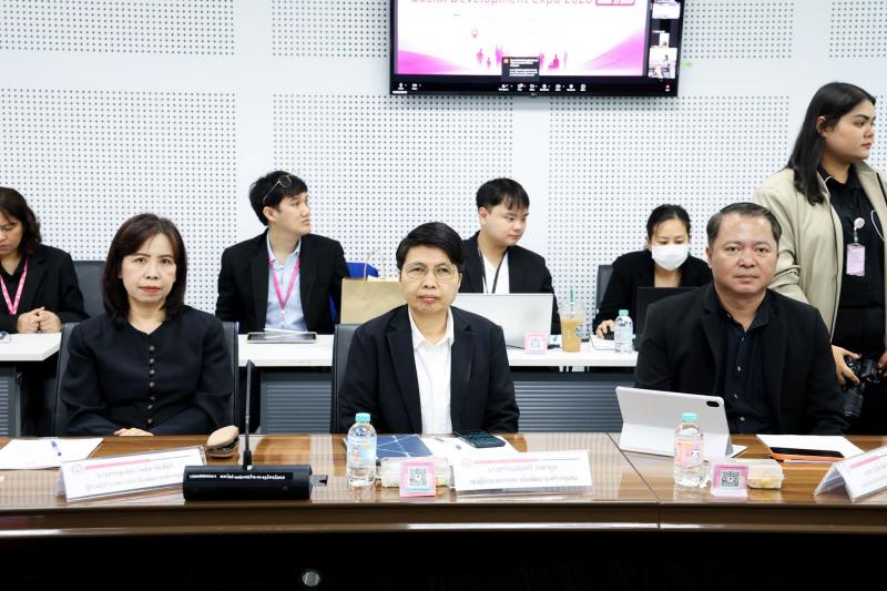 ปลัด พม. เป็นประธา�