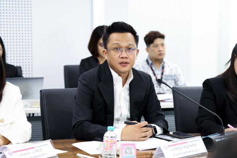 ปลัด พม. เป็นประธา�
