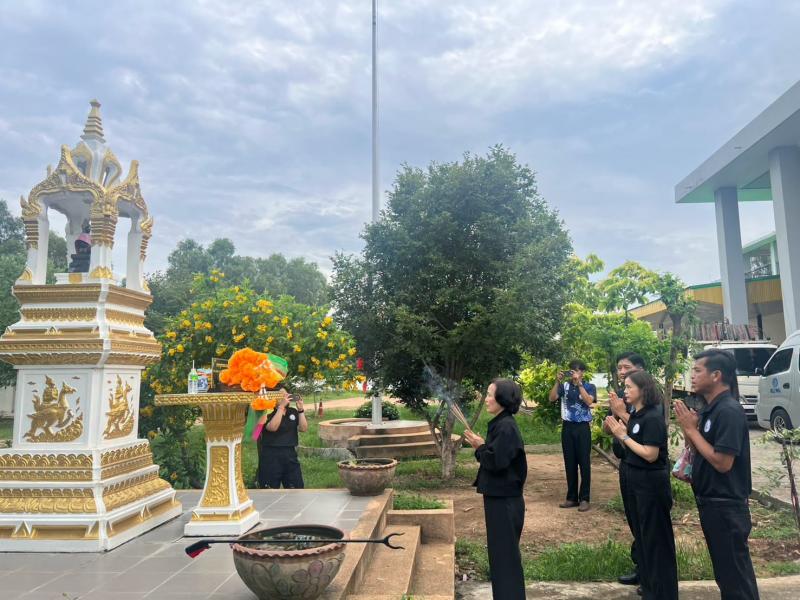 นางวาสนา ทองจันทร�