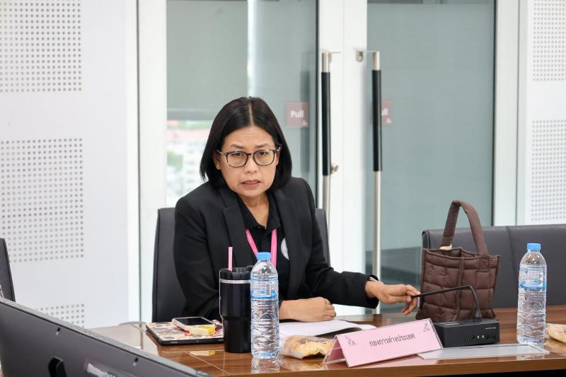 นางเตือนใจ คงสมบั�