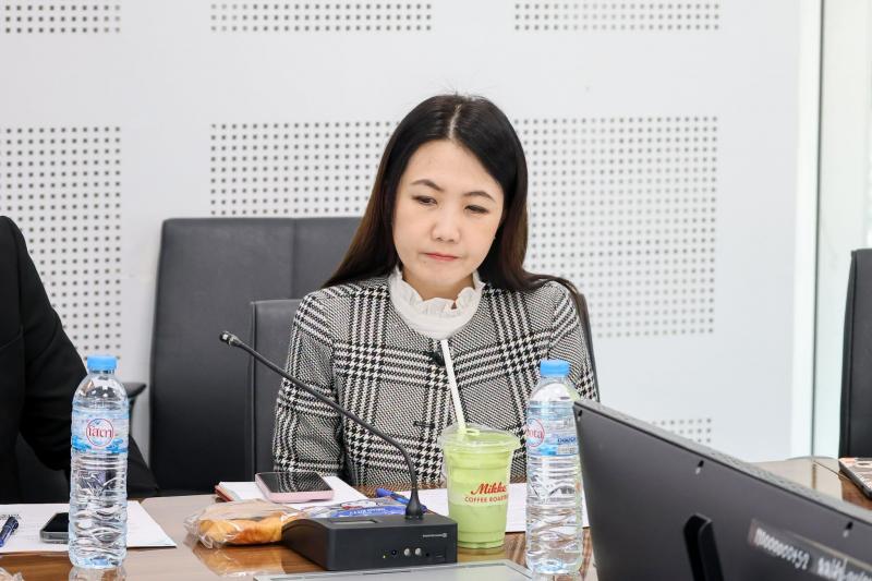 นางเตือนใจ คงสมบั�