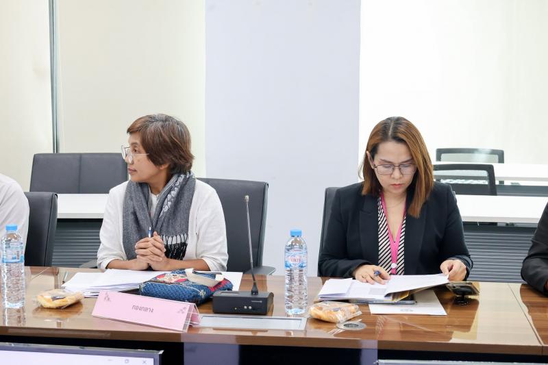 นางเตือนใจ คงสมบั�