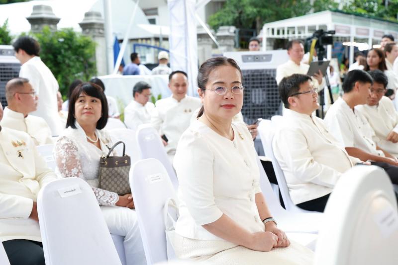 นางเตือนใจ คงสมบั�