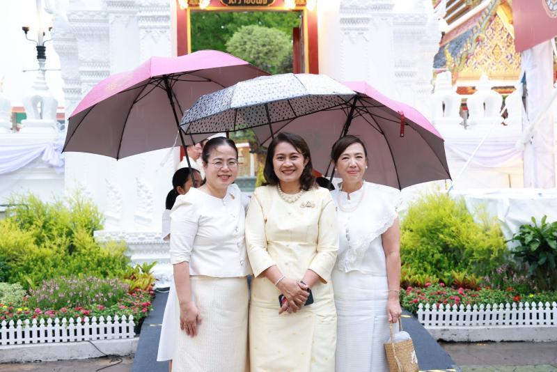 นางเตือนใจ คงสมบั�