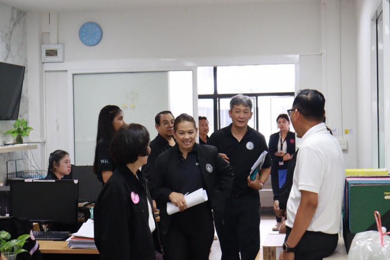 นางวาสนา ทองจันทร�