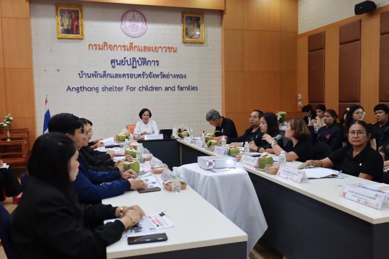 นางวาสนา ทองจันทร�