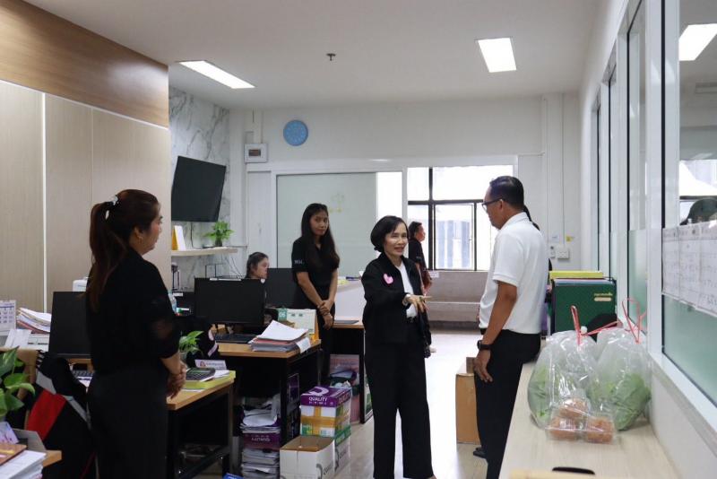 นางวาสนา ทองจันทร�