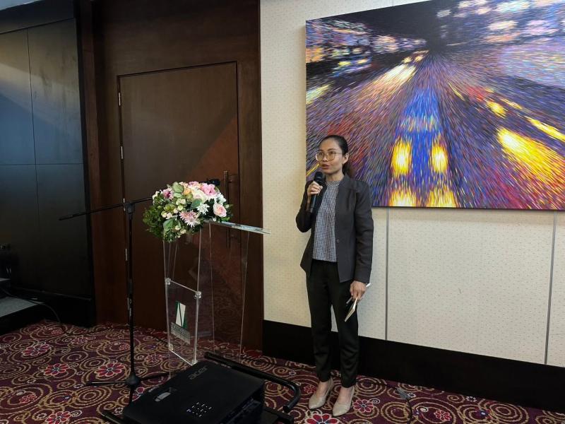 นางศิริลักษณ์ มีม�