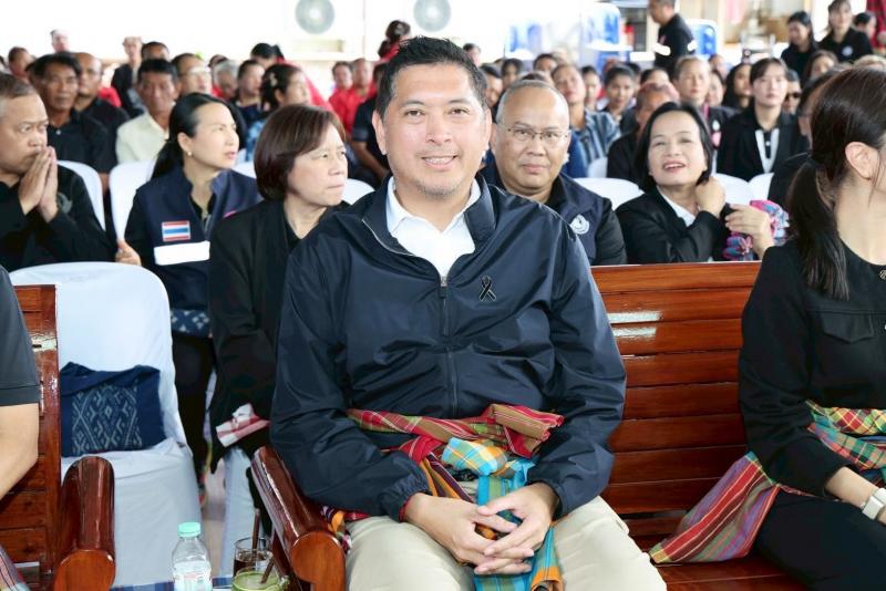 รมว.พม. เป็นประธาน�