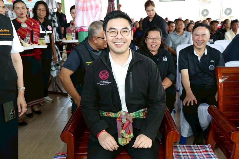 รมว.พม. เป็นประธาน�