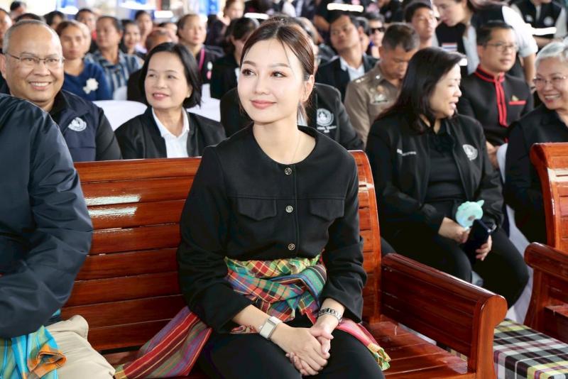 รมว.พม. เป็นประธาน�