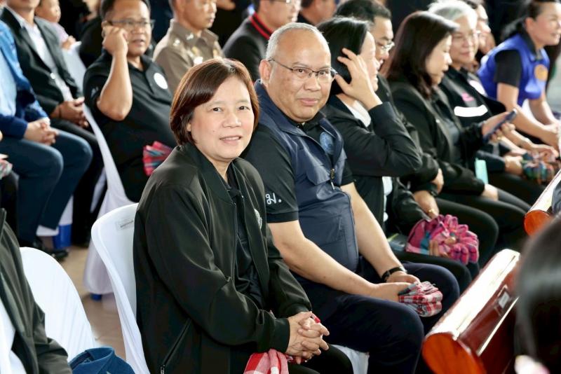 รมว.พม. เป็นประธาน�