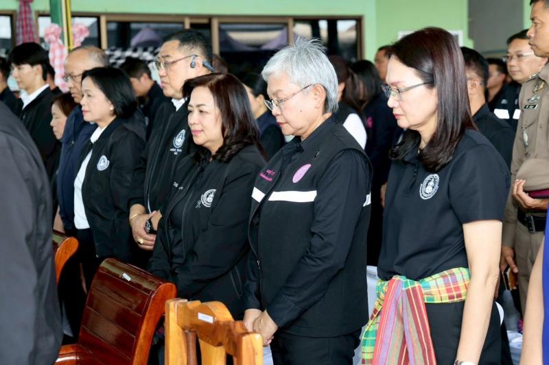 รมว.พม. เป็นประธาน�