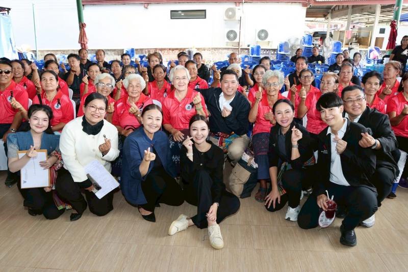 รมว.พม. เป็นประธาน�