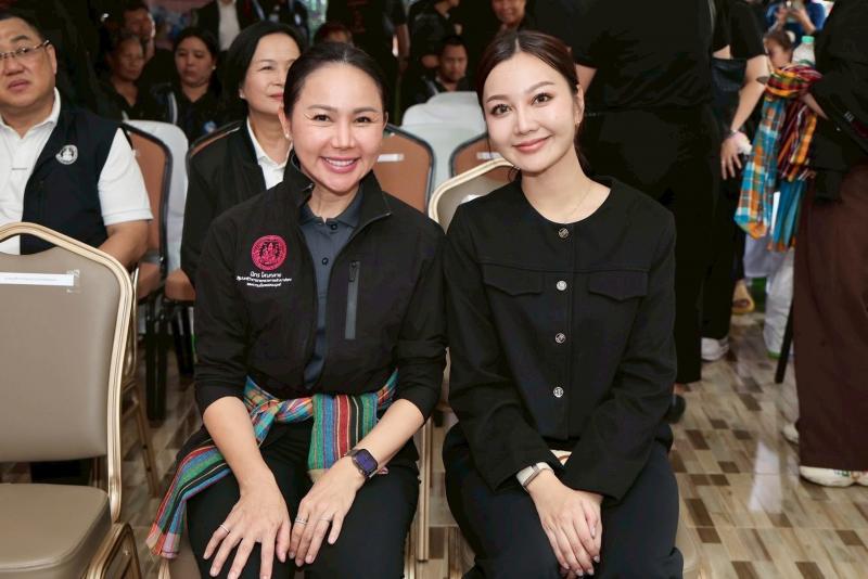 รมว.พม. ลงพื้นที่จ�
