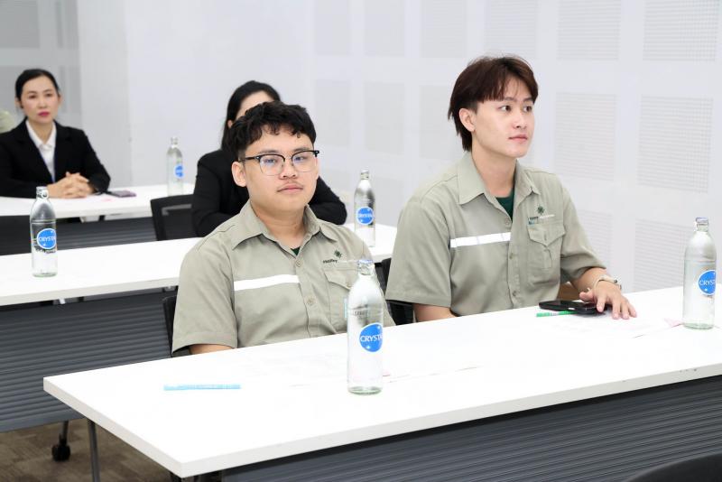 นางเตือนใจ คงสมบั�