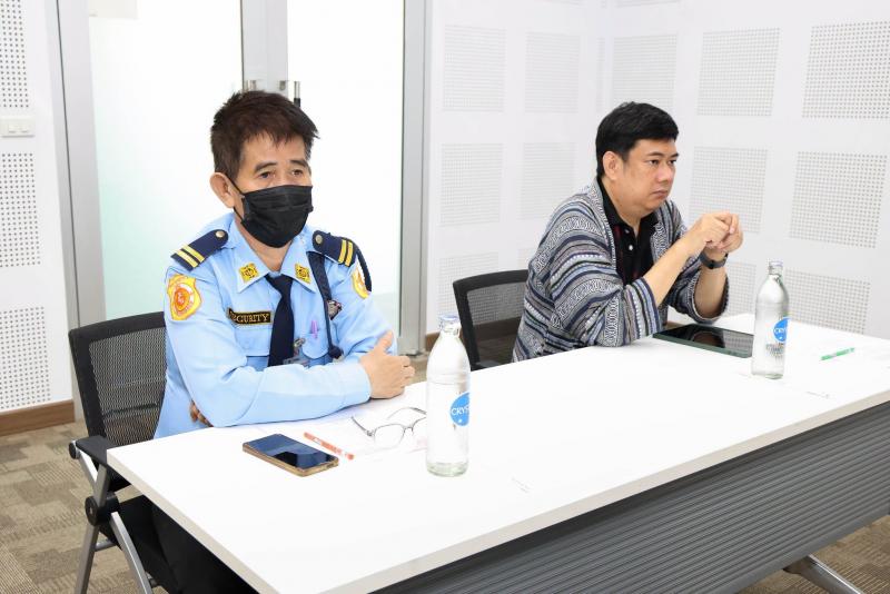 นางเตือนใจ คงสมบั�