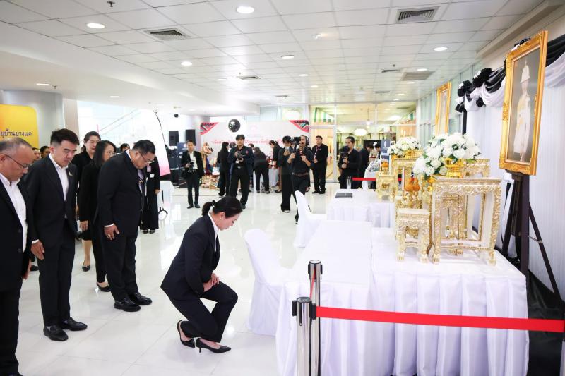นางสาวชนก จันทาทอ�