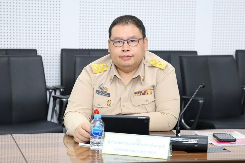 นางสาวสุนีย์ ศรีส�