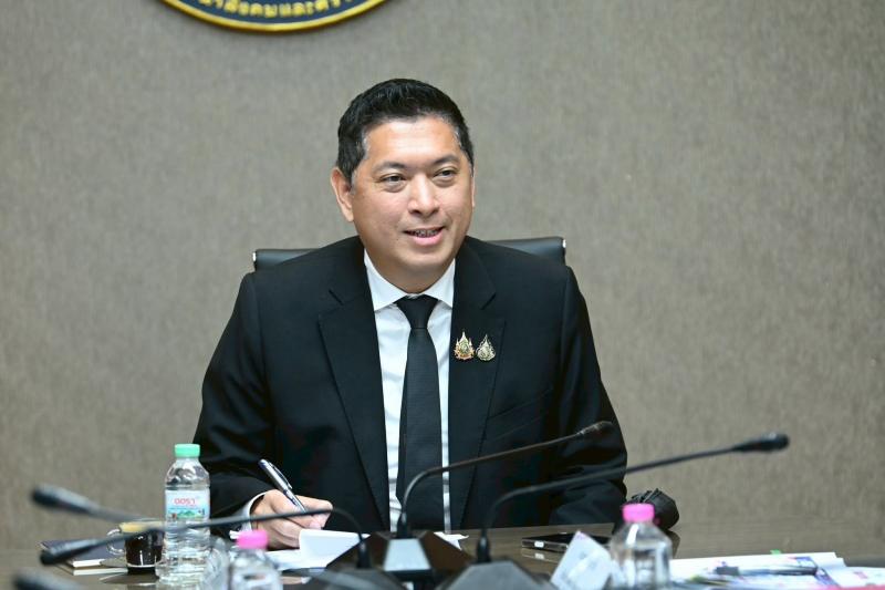 รมว.พม. ให้คณะกรรม�