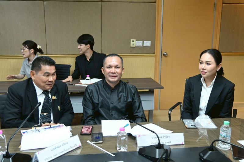 รมว.พม. ให้คณะกรรม�