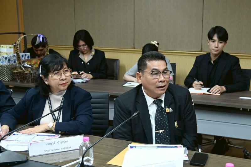 รมว.พม. ให้คณะกรรม�