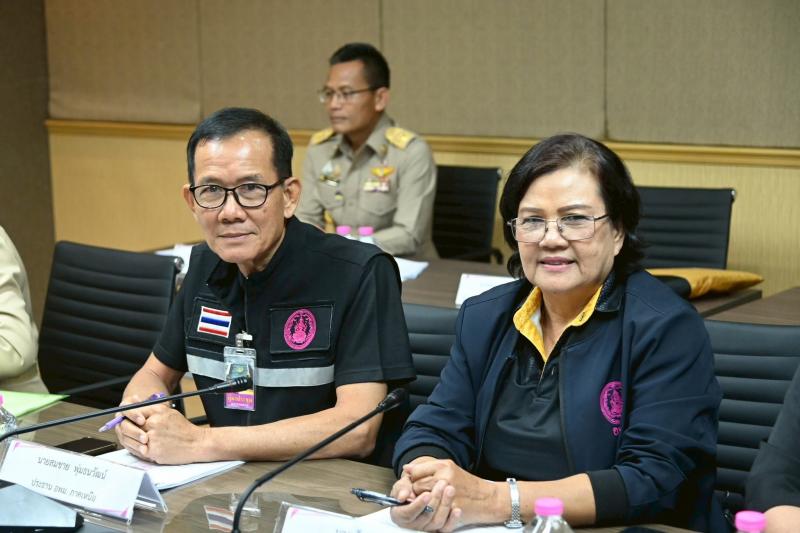 รมว.พม. ให้คณะกรรม�
