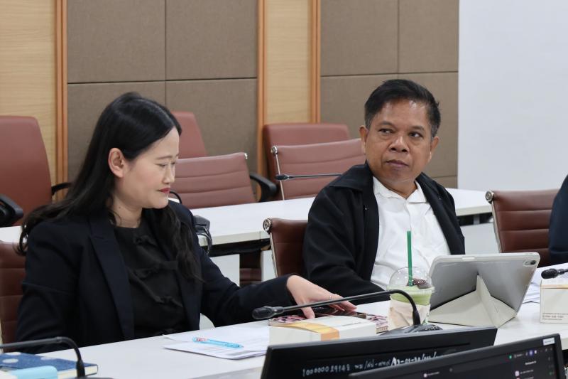 นายอภิชา เลิศพชรก�